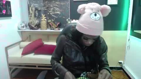 Snapshot of hanna_lamber chatting on March 12, 2025, 2:09 am hanna_lamber online show from March 12, 2025, 2:09 am