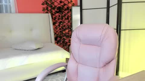 Hanna online show from April 17, 2026, 4:54 pm