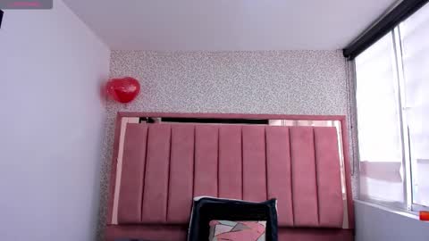 Snapshot of hanna_lee__ chatting on October 21, 2025, 7:47 pm H A N N A online show from October 21, 2025, 7:47 pm