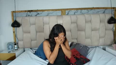 Hanna lens online show from May 10, 2026, 8:58 pm