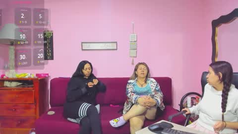 Snapshot of hanna_mature01 chatting on November 20, 2025, 2:01 am Hanna online show from November 20, 2025, 2:01 am