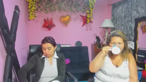 Snapshot of hanna_mature01 chatting on February 18, 2026, 12:12 pm Hanna online show from February 18, 2026, 12:12 pm