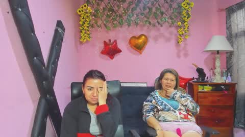 Snapshot of hanna_mature01 chatting on February 19, 2026, 12:56 pm Hanna online show from February 19, 2026, 12:56 pm