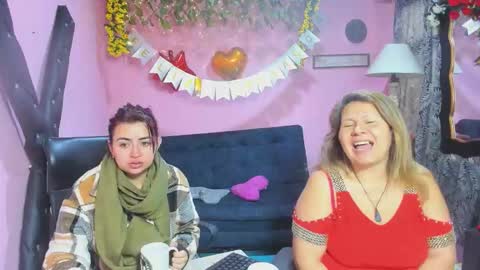 Snapshot of hanna_mature01 chatting on March 6, 2026, 12:01 pm Hanna online show from March 6, 2026, 12:01 pm