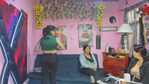 Snapshot of hanna_mature01 chatting on April 1, 2026, 12:06 pm Hanna online show from April 1, 2026, 12:06 pm