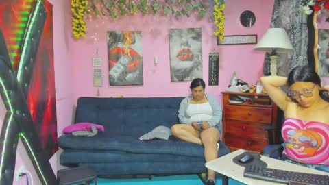 Snapshot of hanna_mature01 chatting on April 6, 2026, 12:06 pm Hanna online show from April 6, 2026, 12:06 pm