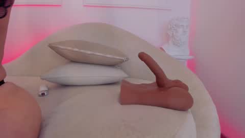 Snapshot of hanna_moonlight_ chatting on March 8, 2025, 11:39 pm Hanna online show from March 8, 2025, 11:39 pm