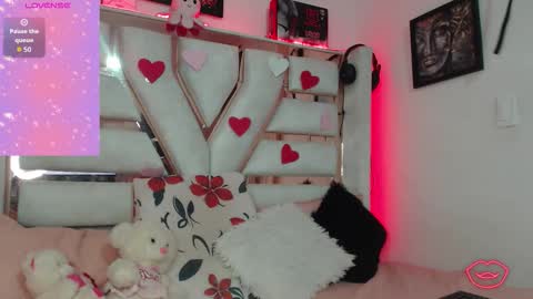 Snapshot of hanna_plum chatting on September 25, 2025, 1:20 am hanna_plum online show from September 25, 2025, 1:20 am