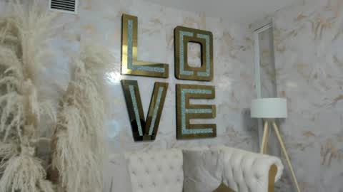 Snapshot of hanna_slut chatting on April 19, 2026, 2:22 am EVA online show from April 19, 2026, 2:22 am