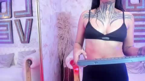 Snapshot of hanna_slut chatting on May 5, 2026, 2:08 am EVA online show from May 5, 2026, 2:08 am