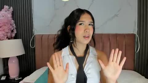 Hanna  online show from June 11, 2026, 7:45 pm