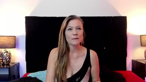 hanna_vell11 online show from July 24, 2026, 2:09 am