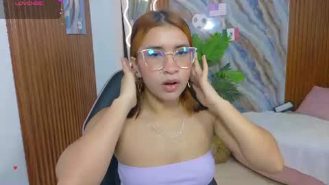 Snapshot of hannaa_tay chatting on July 4, 2026, 12:11 pm hannaa online show from July 4, 2026, 12:11 pm