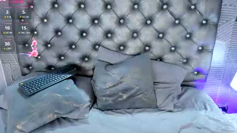 hannaa_wellss online show from July 18, 2026, 2:21 pm