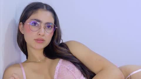 Snapshot of hannaconnorr chatting on December 16, 2025, 2:38 am Hanna Connor online show from December 16, 2025, 2:38 am