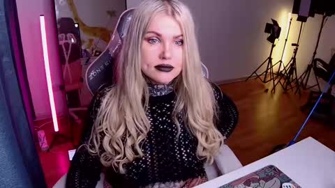 Hannah online show from January 30, 2025, 4:48 am