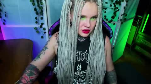 Hannah online show from November 11, 2025, 11:49 pm