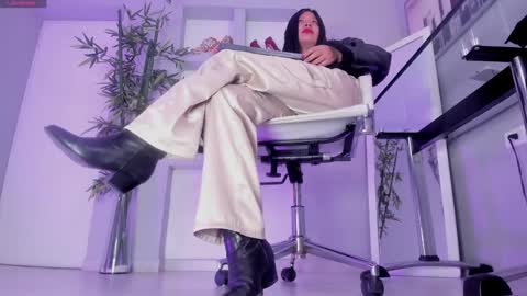 Snapshot of hannah_hcb chatting on October 21, 2025, 9:32 am HANNAH HOWELL online show from October 21, 2025, 9:32 am