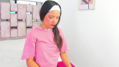 hannah_stuart online show from February 20, 2026, 1:55 pm