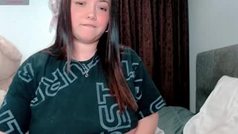 hannah_v online show from February 16, 2026, 12:18 am