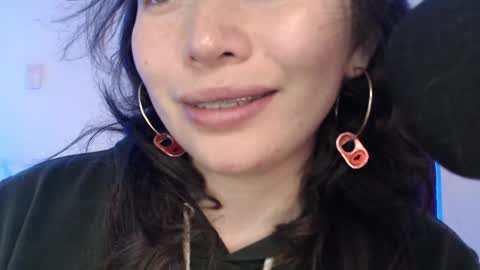 Hannah online show from December 2, 2024, 2:42 am