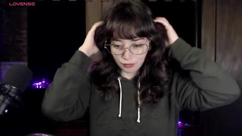 Hannah online show from December 15, 2025, 12:59 am