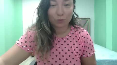 hannahevans2 online show from May 25, 2026, 12:11 pm