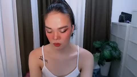 Snapshot of hannahforyou chatting on May 17, 2026, 12:19 am HANNAH online show from May 17, 2026, 12:19 am