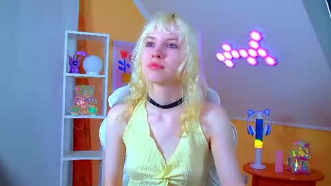 Snapshot of hannahhollis chatting on June 14, 2026, 6:15 am Hannah online show from June 14, 2026, 6:15 am