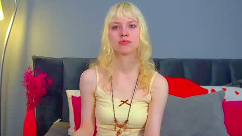 Snapshot of hannahhollis chatting on June 18, 2026, 6:13 am Hannah online show from June 18, 2026, 6:13 am