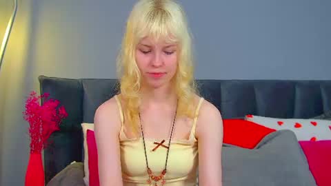 Snapshot of hannahhollis chatting on June 18, 2026, 9:14 am Hannah online show from June 18, 2026, 9:14 am