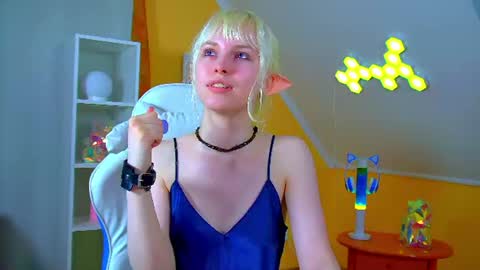 Snapshot of hannahhollis chatting on July 2, 2026, 6:14 pm Hannah online show from July 2, 2026, 6:14 pm