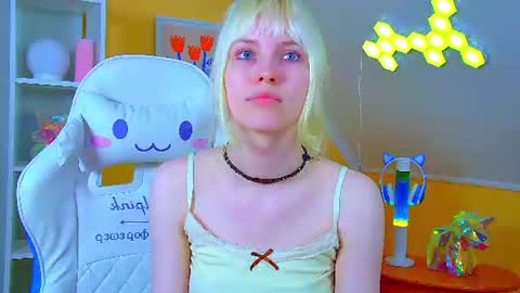 Snapshot of hannahhollis chatting on July 12, 2026, 6:21 pm Hannah online show from July 12, 2026, 6:21 pm