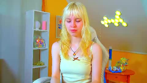 Snapshot of hannahhollis chatting on July 15, 2026, 6:29 am Hannah online show from July 15, 2026, 6:29 am