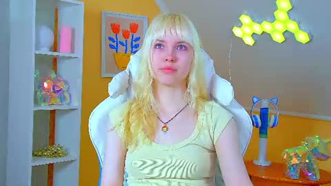 Snapshot of hannahhollis chatting on July 19, 2026, 6:17 am Hannah online show from July 19, 2026, 6:17 am