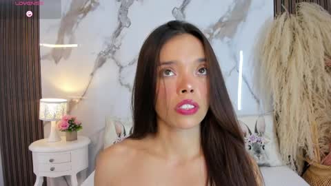 Hannahill69 online show from April 7, 2026, 5:08 am