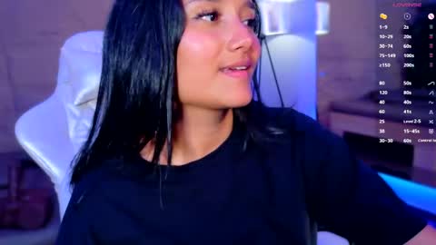 Snapshot of hannahmonttgomery chatting on April 30, 2026, 8:57 pm hannahmonttgomery Help me reach 100 Hands up online show from April 30, 2026, 8:57 pm