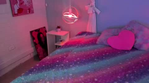 Hannah online show from November 5, 2025, 11:43 am