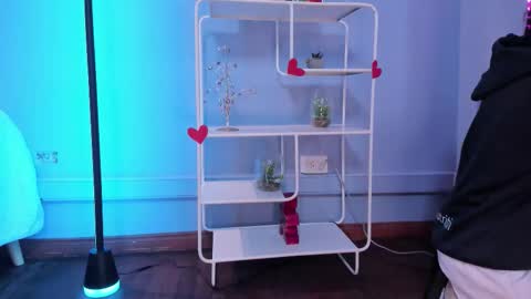 Hannah online show from February 24, 2026, 12:25 pm