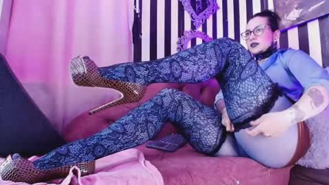 Snapshot of hannalicious4u chatting on April 26, 2026, 4:26 pm FOLLOW ME INTA MOONXMAFE online show from April 26, 2026, 4:26 pm
