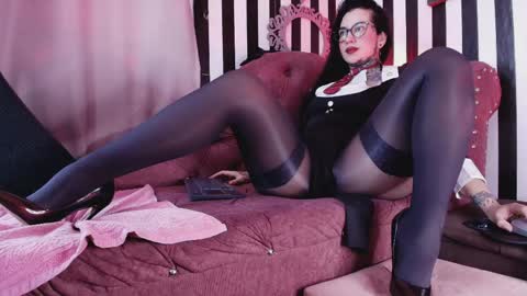 Snapshot of hannalicious4u chatting on April 29, 2026, 11:03 am FOLLOW ME INTA MOONXMAFE online show from April 29, 2026, 11:03 am