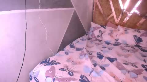 alejandra online show from October 10, 2025, 9:03 pm