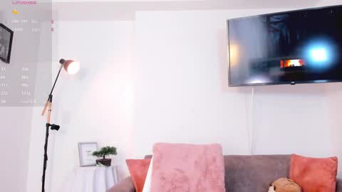 Hanna Os online show from January 3, 2025, 1:14 pm