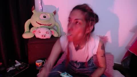 Snapshot of hannaqueen23 chatting on December 22, 2025, 6:10 am hannaqueen23 online show from December 22, 2025, 6:10 am