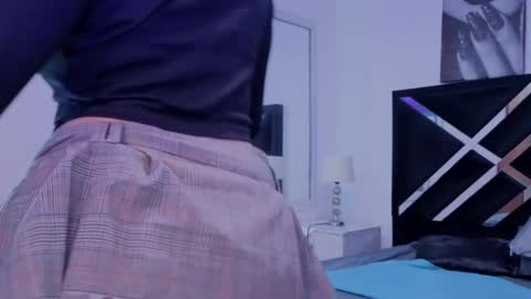 hannita_01 online show from June 6, 2026, 12:10 pm