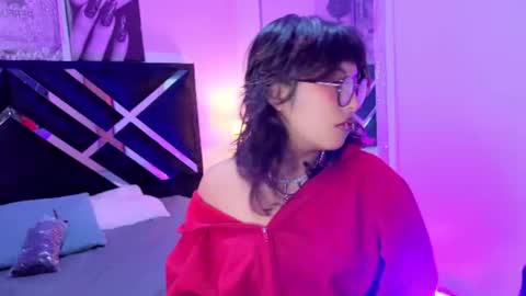 hannita_01 online show from July 9, 2026, 11:58 am