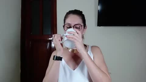 Snapshot of hanny_333 chatting on January 17, 2025, 9:28 am hanny_333 online show from January 17, 2025, 9:28 am