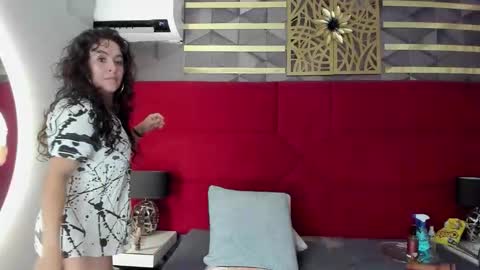 Hanny  online show from January 16, 2026, 2:26 am