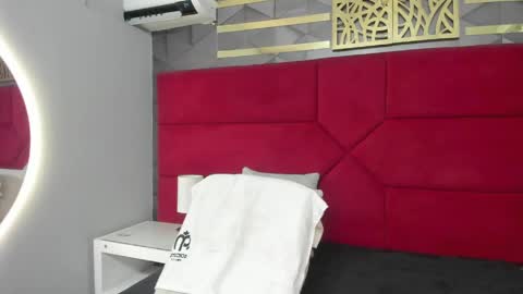 Snapshot of hanny_bliss chatting on April 18, 2026, 11:47 am Hanny online show from April 18, 2026, 11:47 am