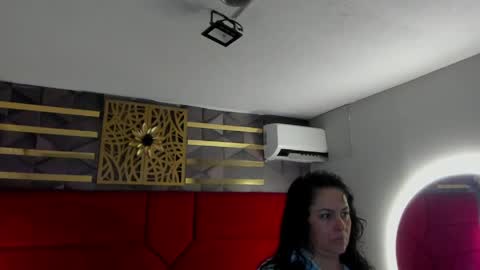 Snapshot of hanny_bliss chatting on April 30, 2026, 11:38 am Hanny online show from April 30, 2026, 11:38 am